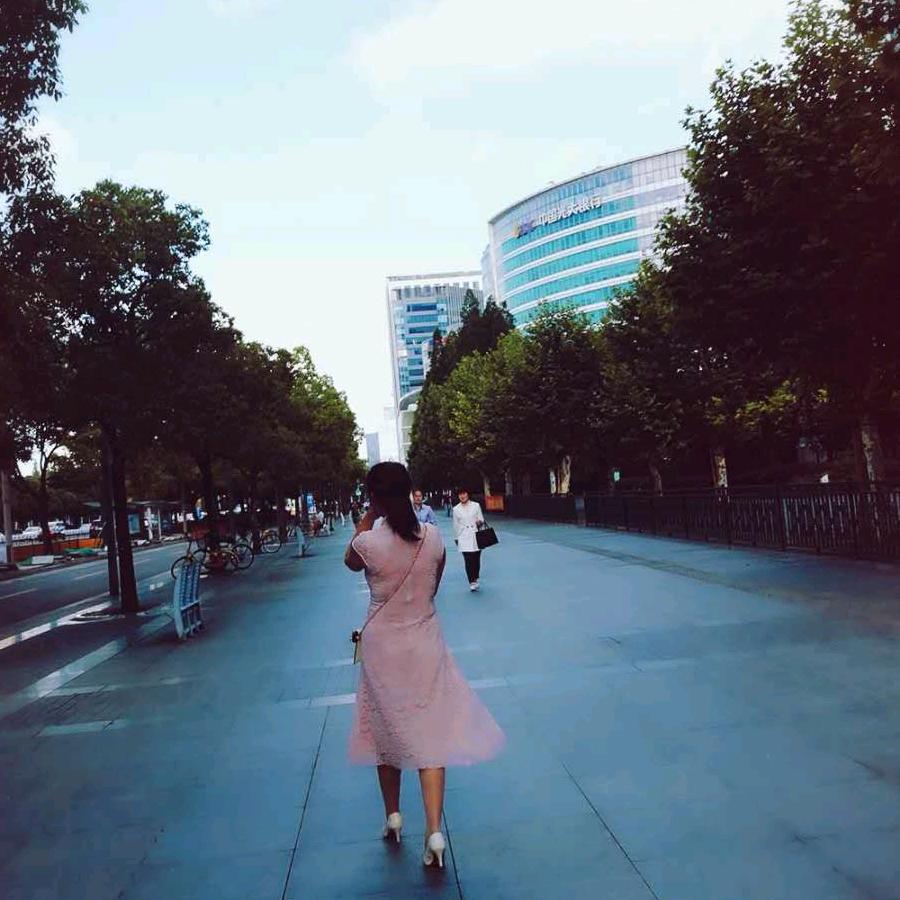 玲玲《请勿连赞》