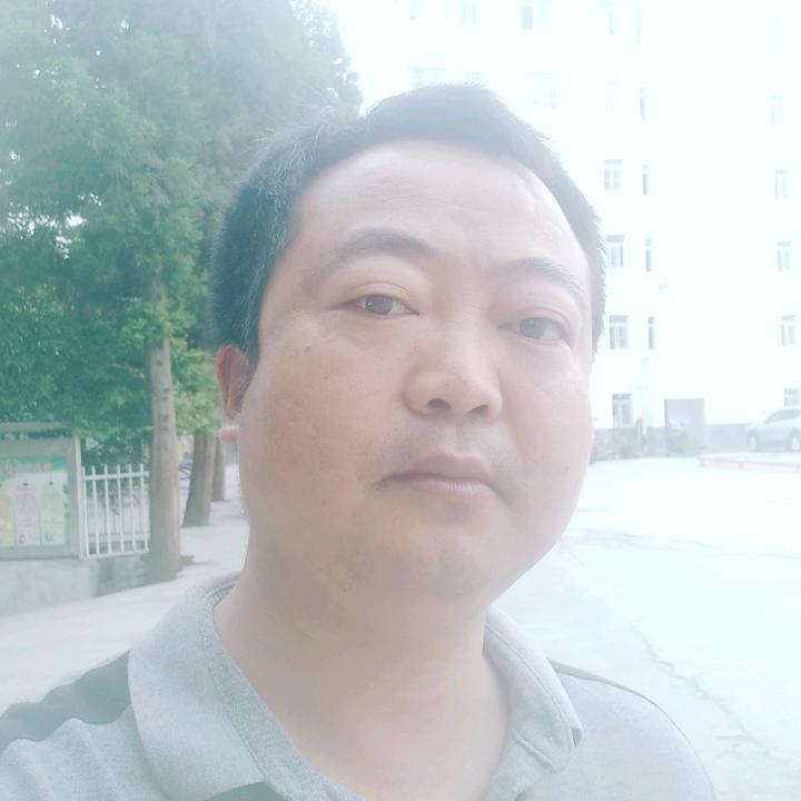 小兵(湘西孩子王)(橱窗有学生教辅资料)