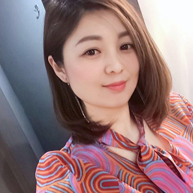南京市鼓楼区乖倩服饰店