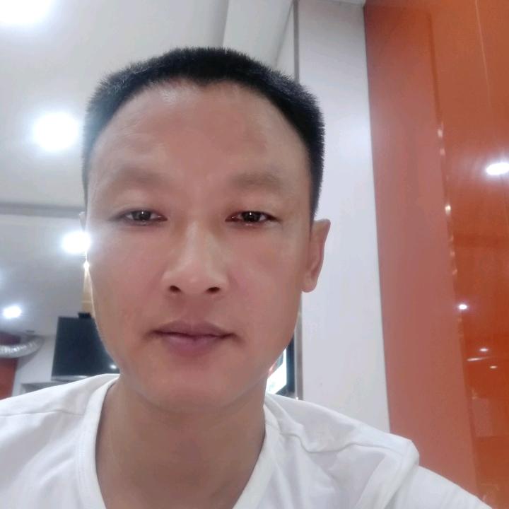 风中的云