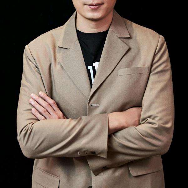 门外有人