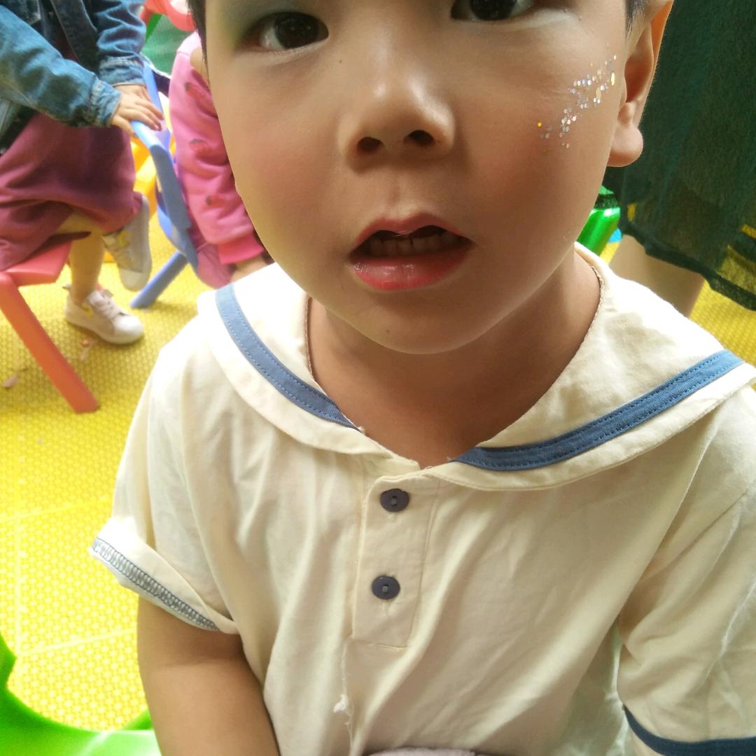 洪 英