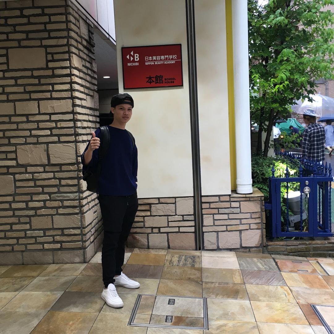 王老师被迫烫头(在阳江)