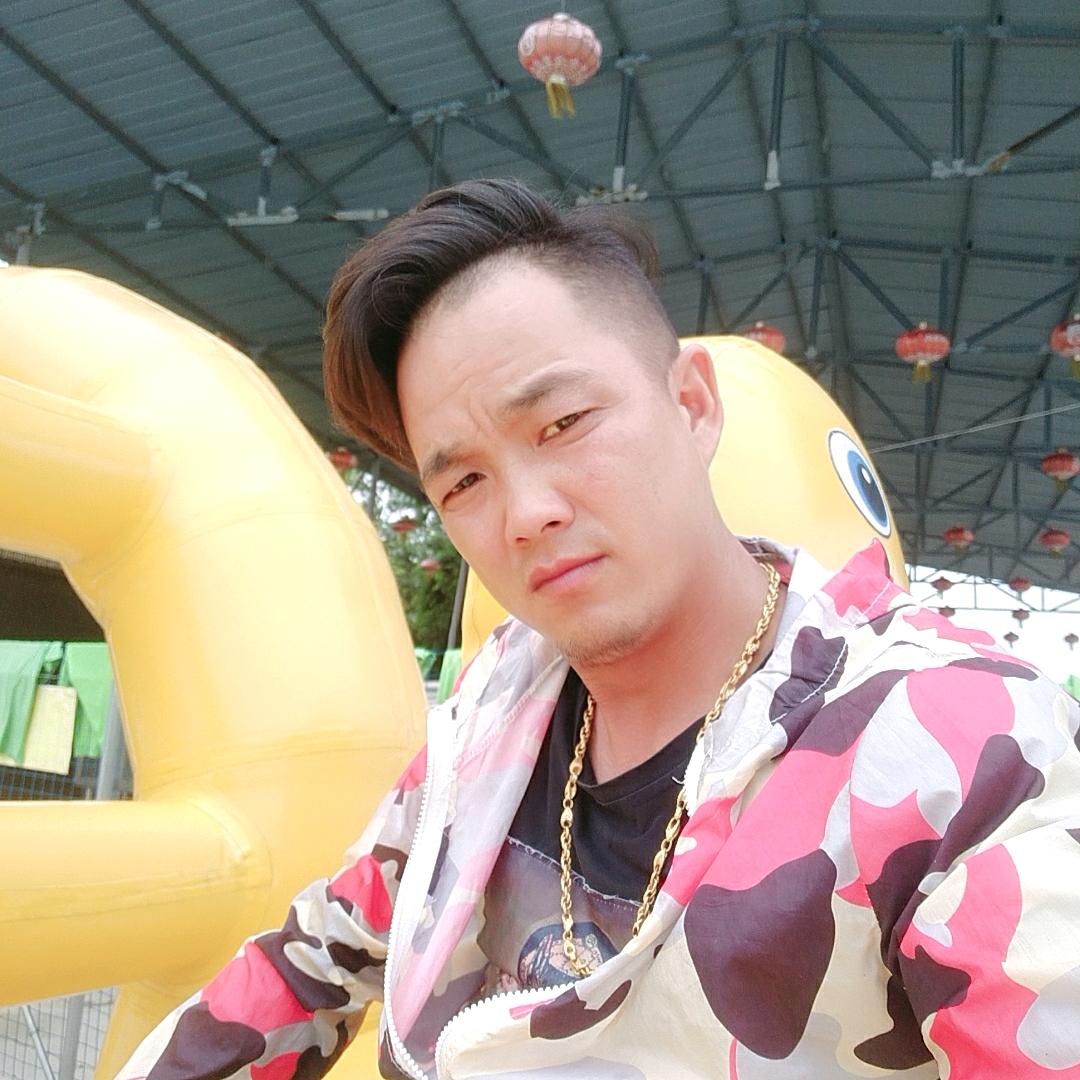 龙哥
