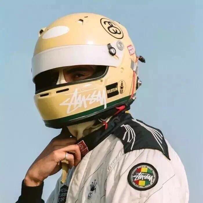 每個眼神都只身荒野