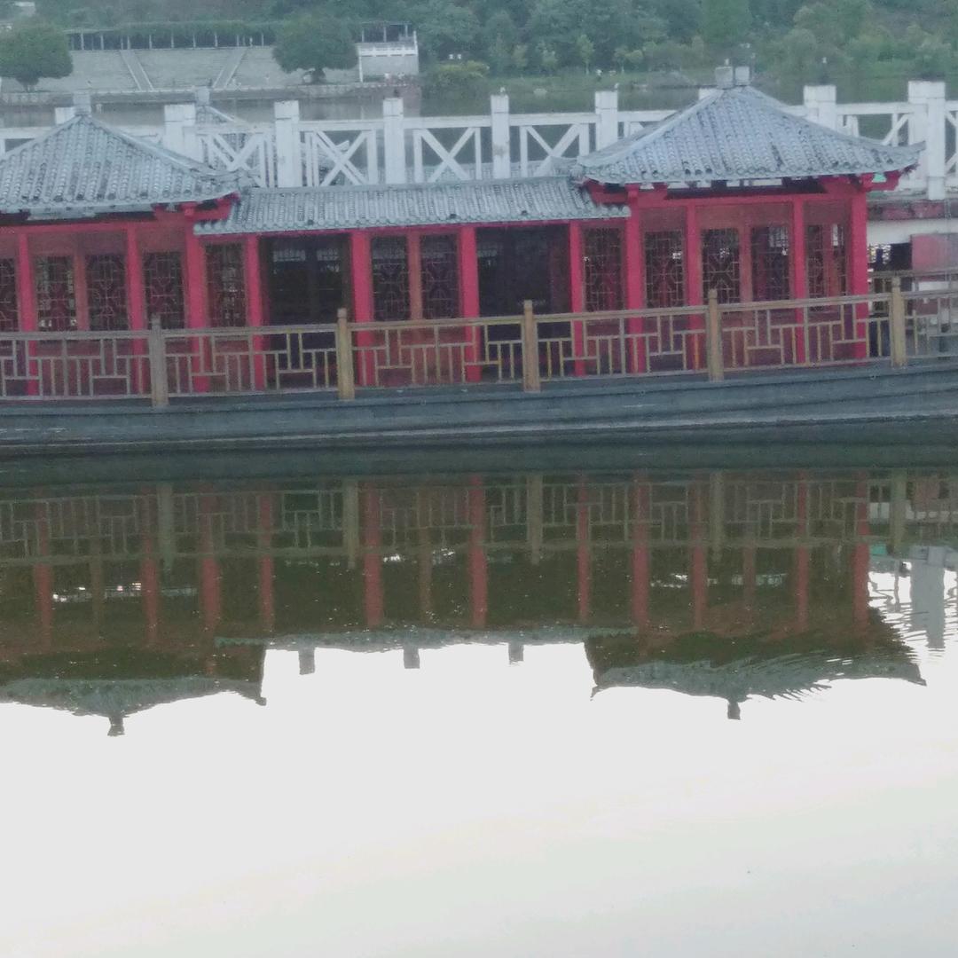 东～🤘🤟👊💪哥