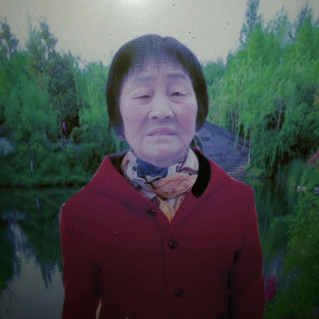 爱唱歌的奶奶