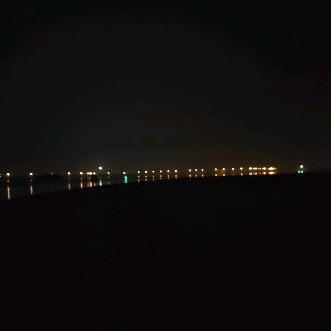 、风吹雨成花