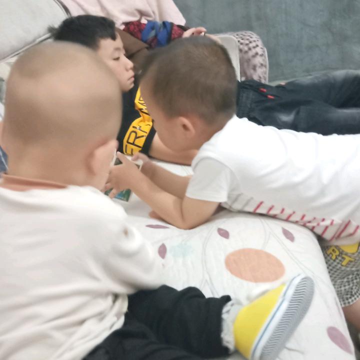 岩宇楠