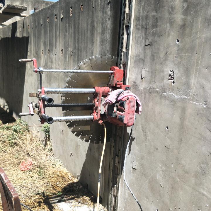 保定豪哥专业切门口