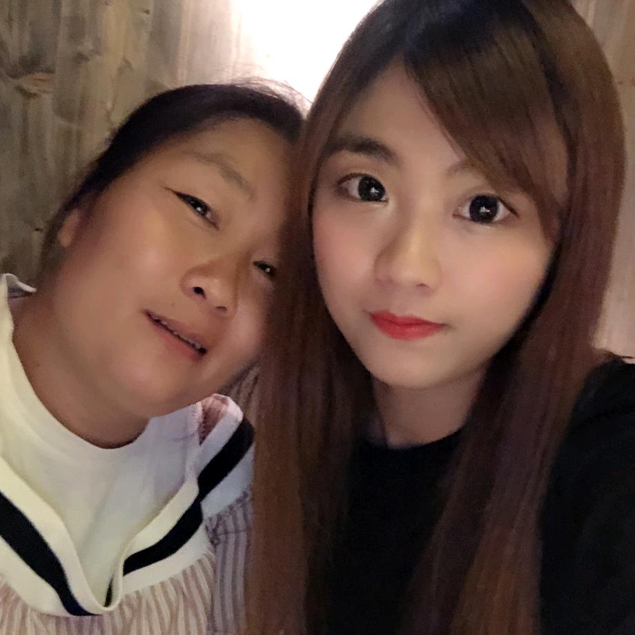 琼