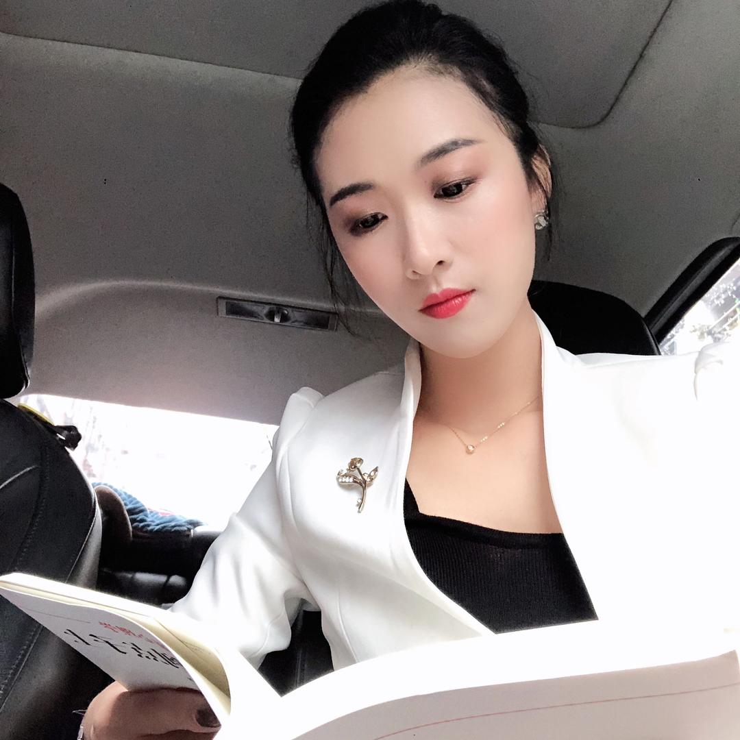 管小双
