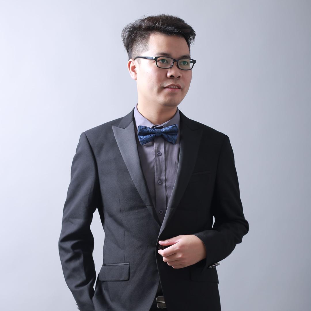 茂名设计师:刘森