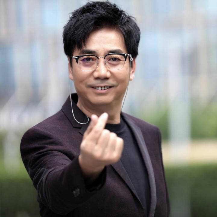 范明