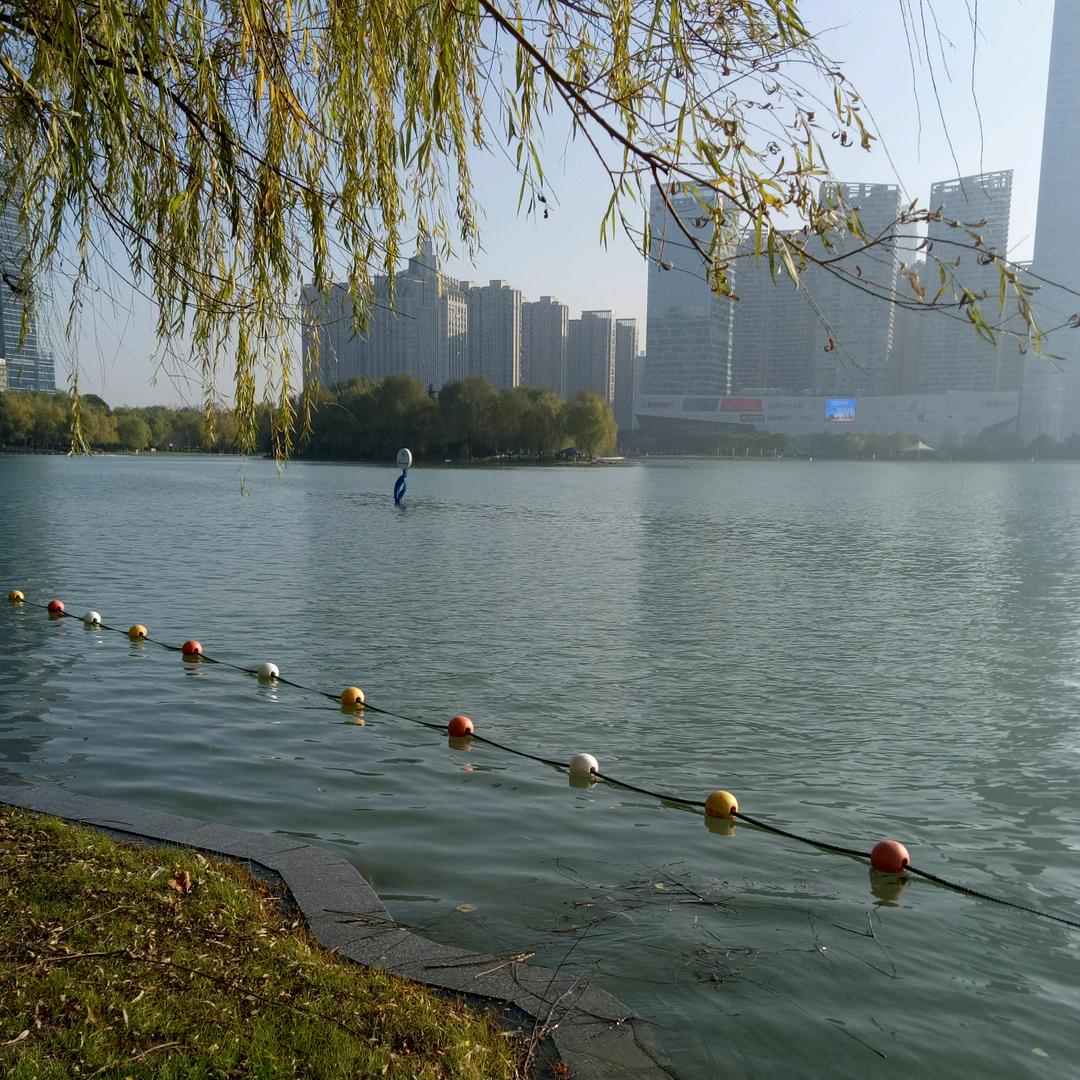 默默无闻