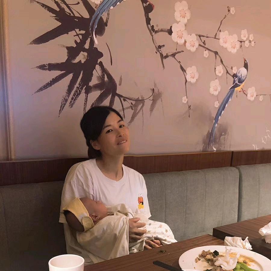 刘-玉荣