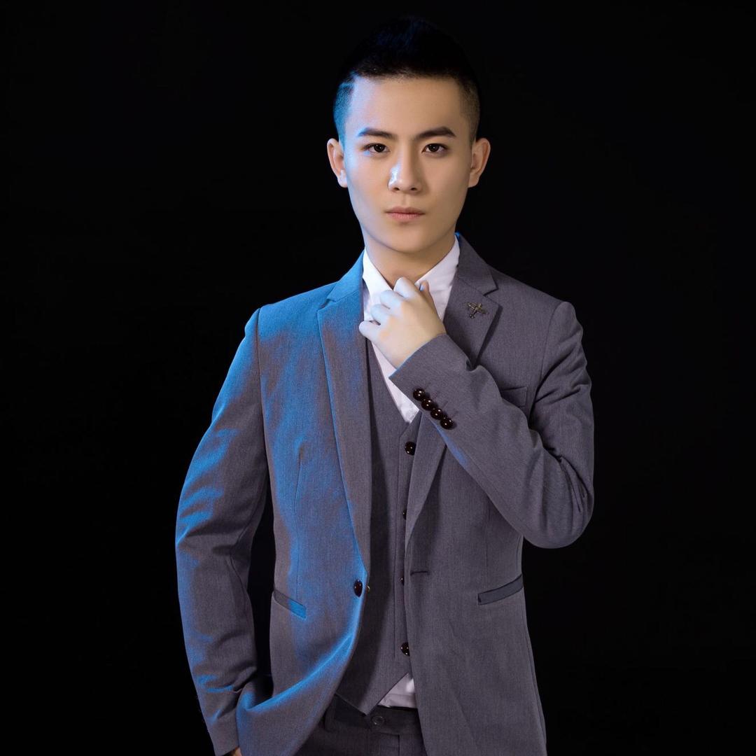 小辉