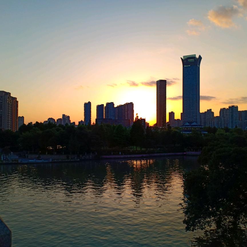 董浩