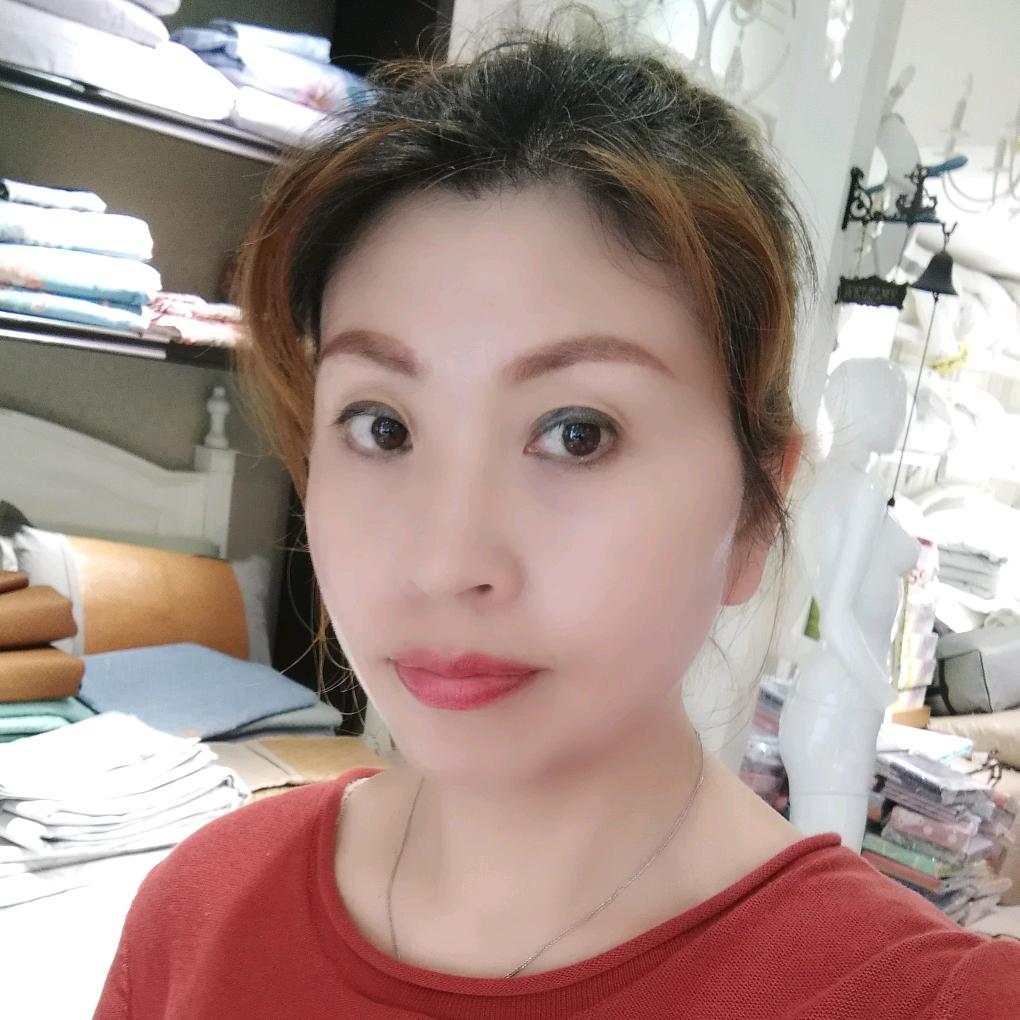 琼