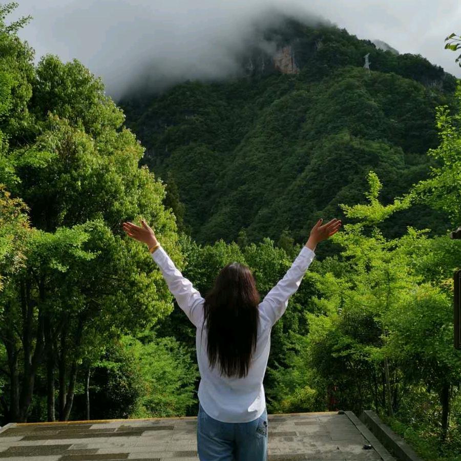 绚丽人生  宏峰塑机液压泵站