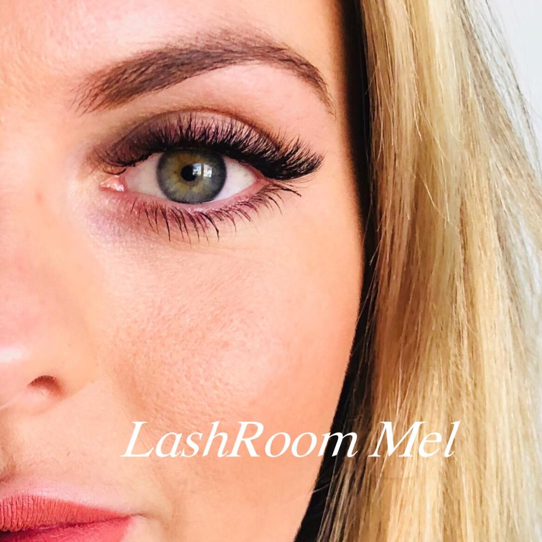 lashRoomMEL
