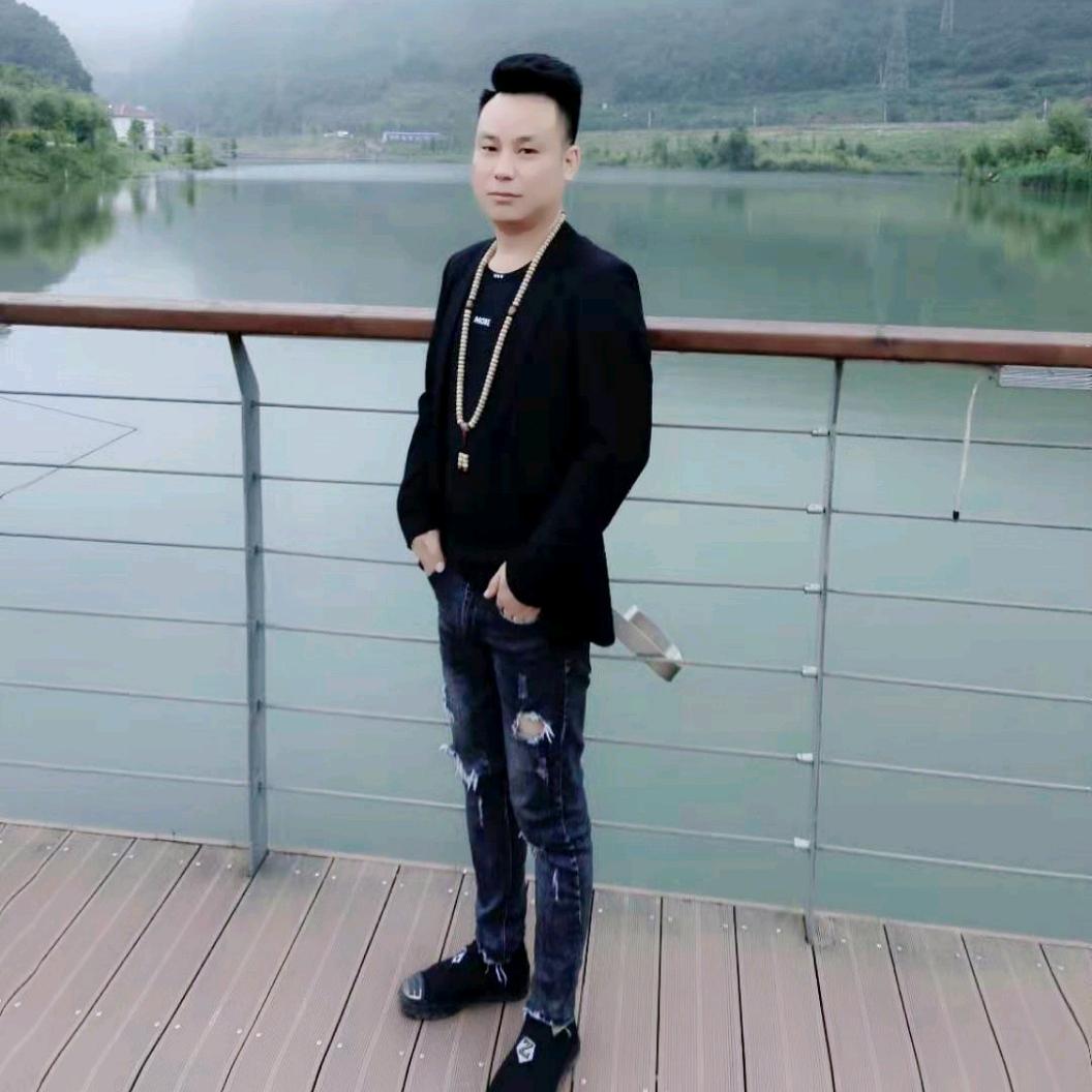 孤影踏江湖