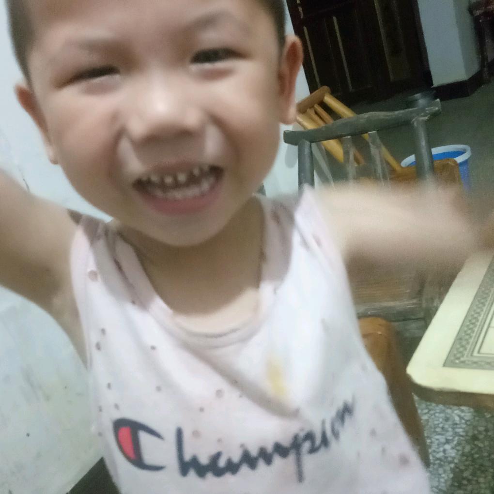 诚信粮贸王挺