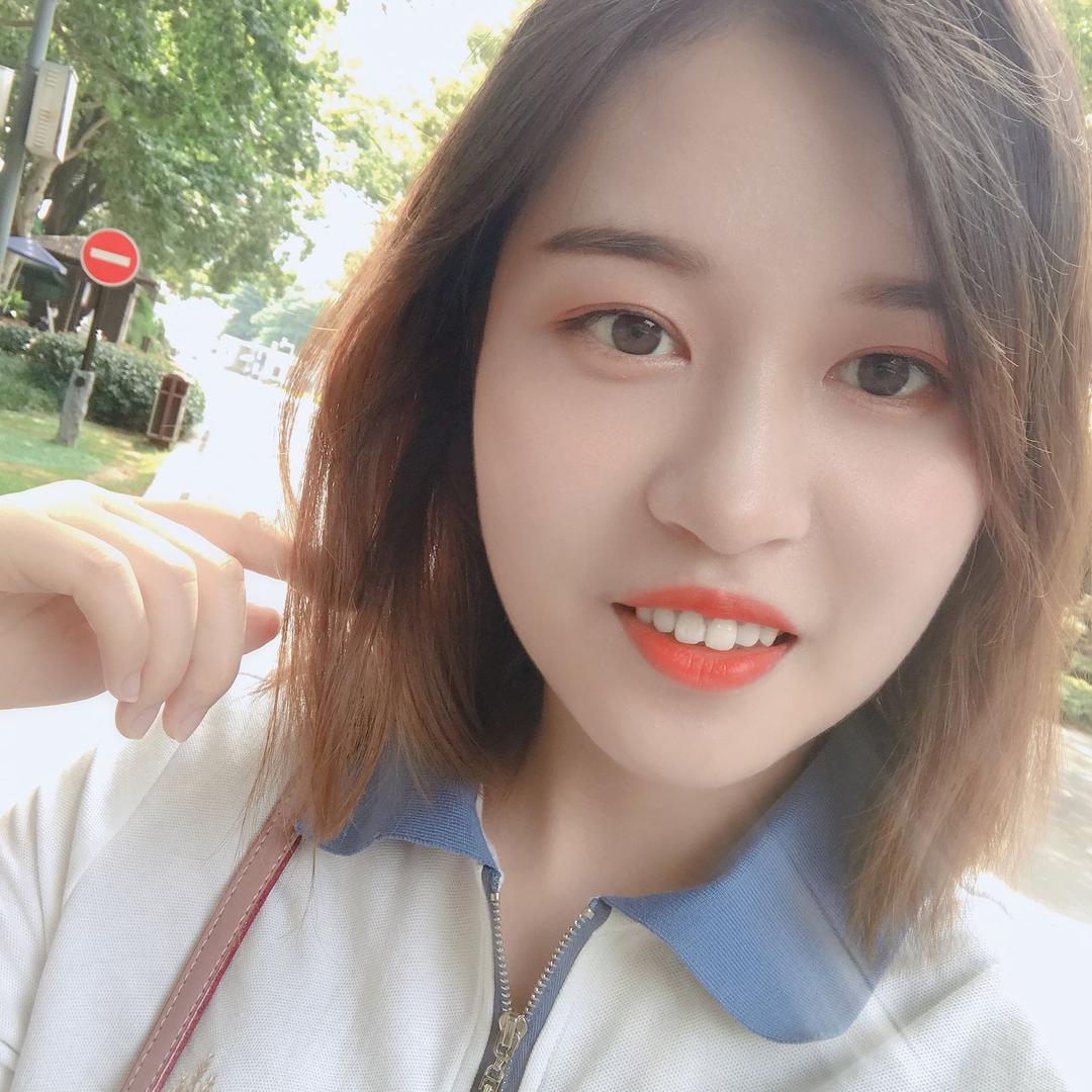 靓点美妆
