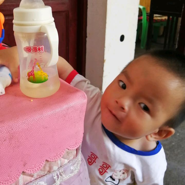 一步到魏    女士