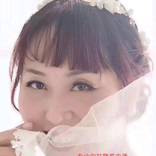 纯手工毛线拖鞋。