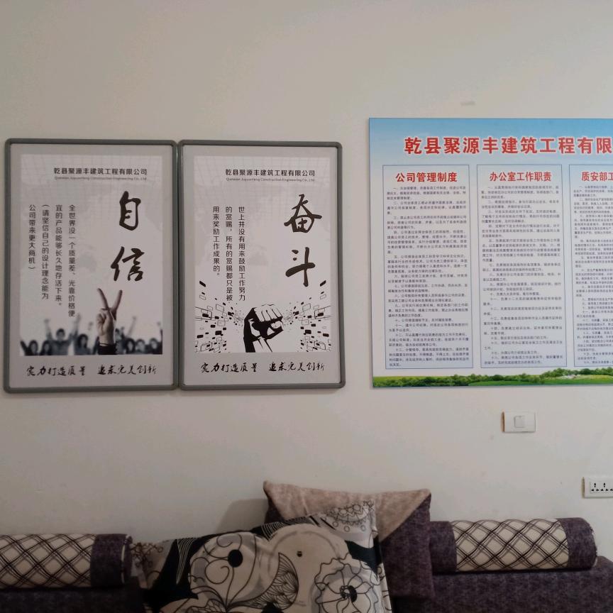 *水中月