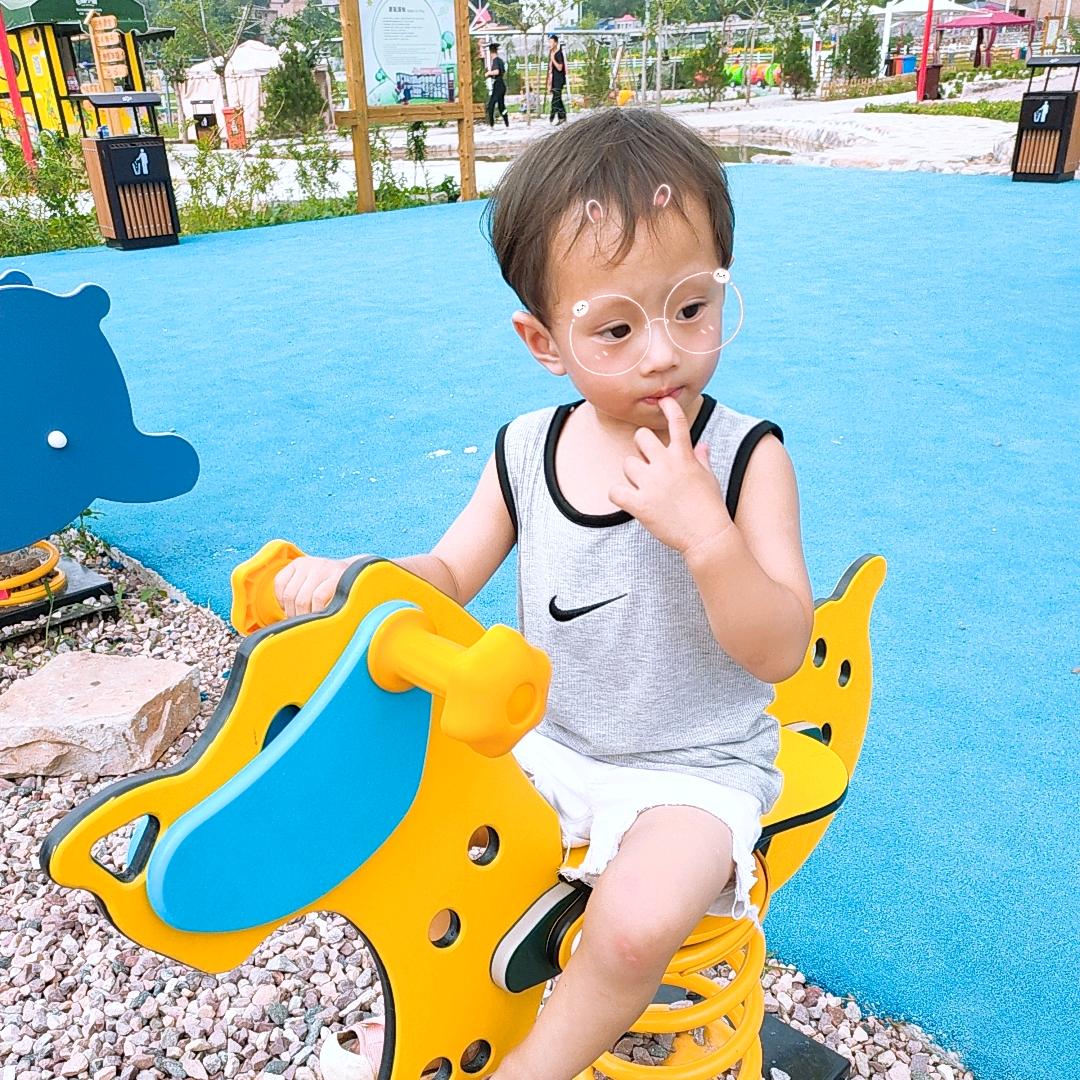 @  @耳   东    陈