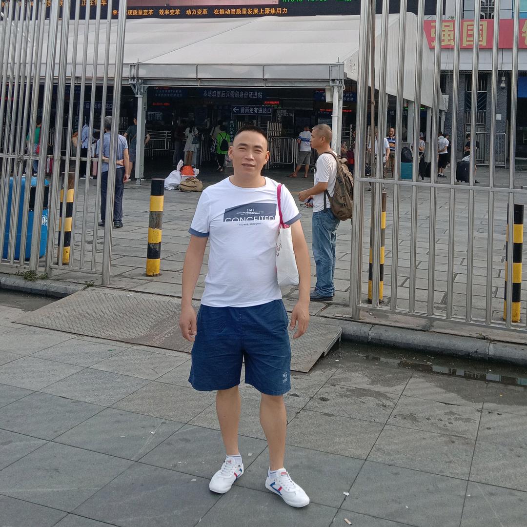 广东肠粉店，在昆池陶成学校门口