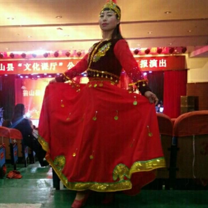 鲁山靓彩玫瑰花🌹阳光舞蹈队