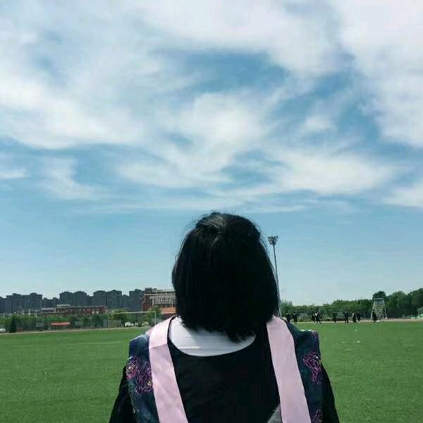 正能量女团团员—庞小七