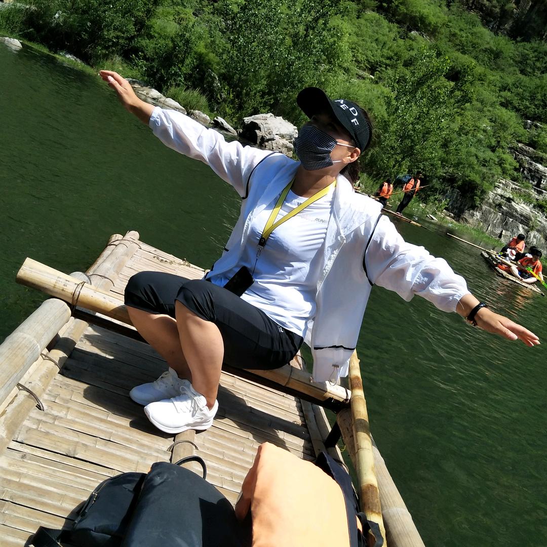 山华雕塑