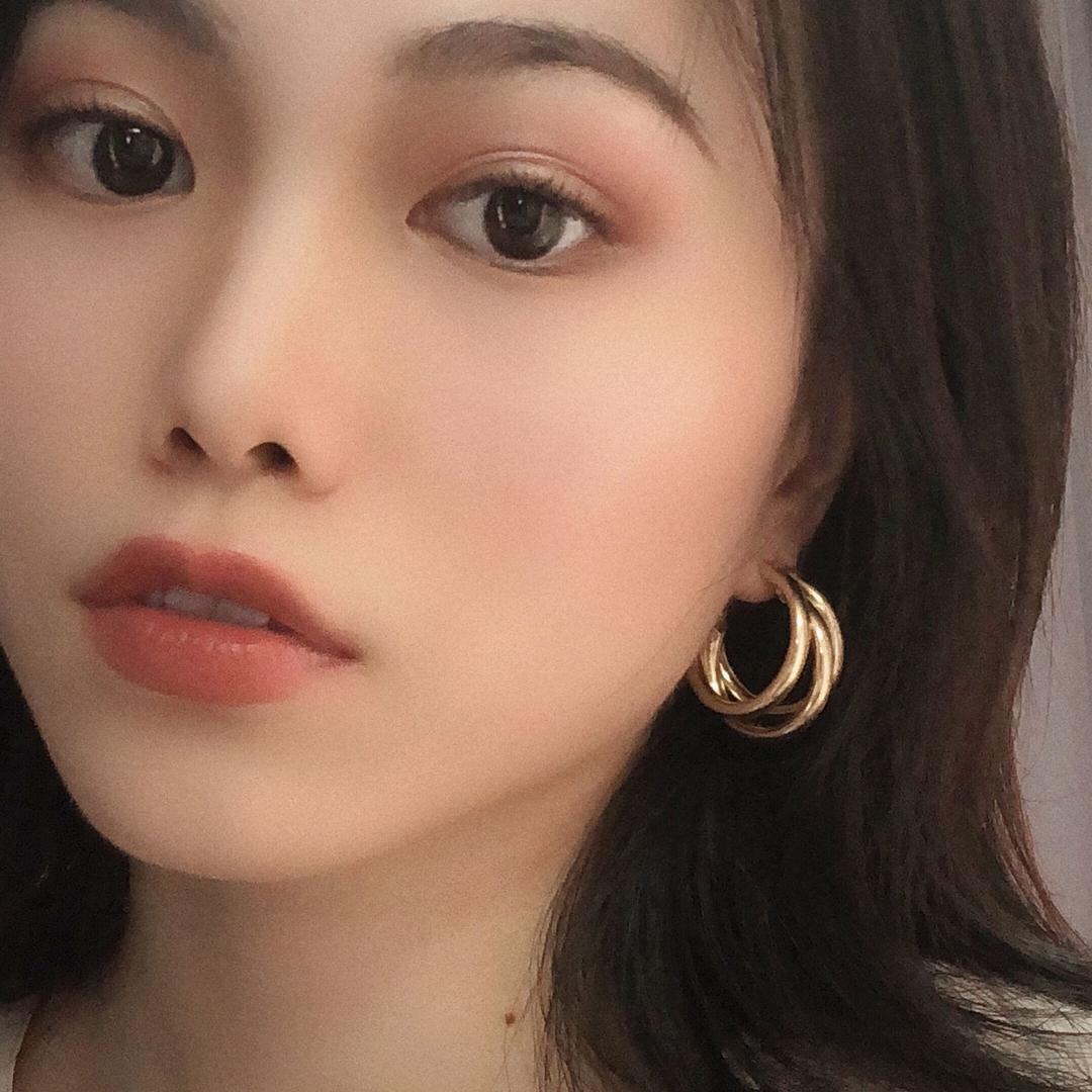 爱笑的人儿娜