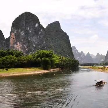 阳朔青春曳舞