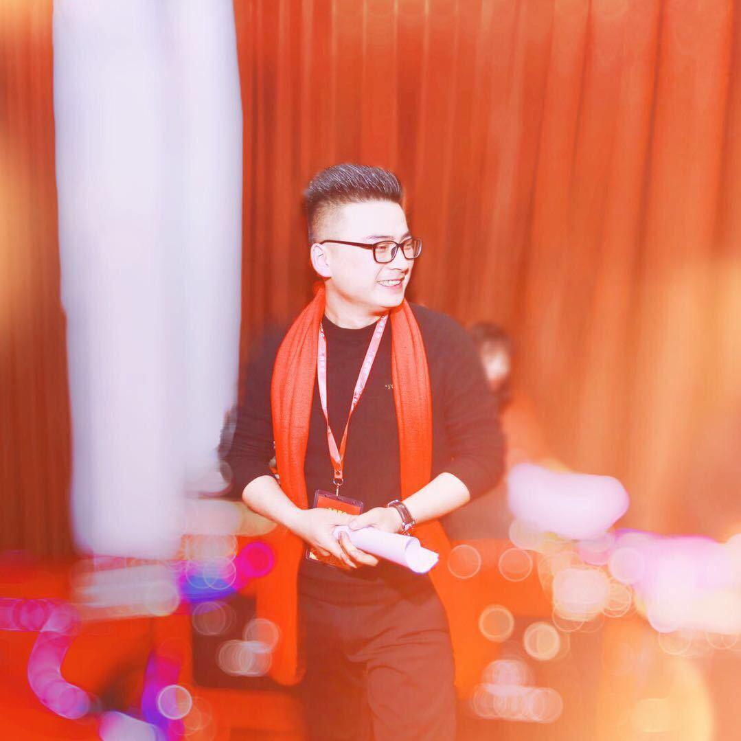 Mr小股董