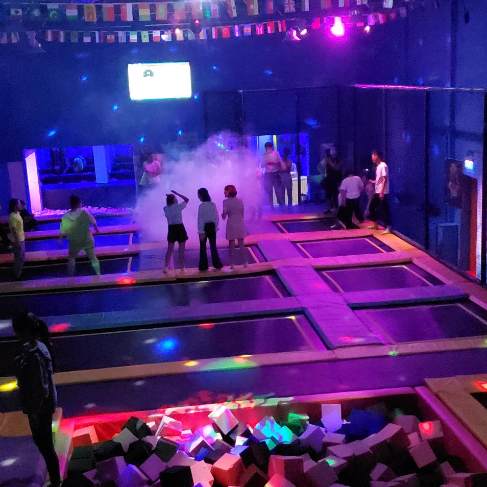 金川开发区迪斯乐蹦床店