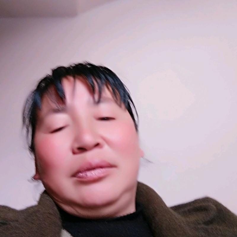 罗
