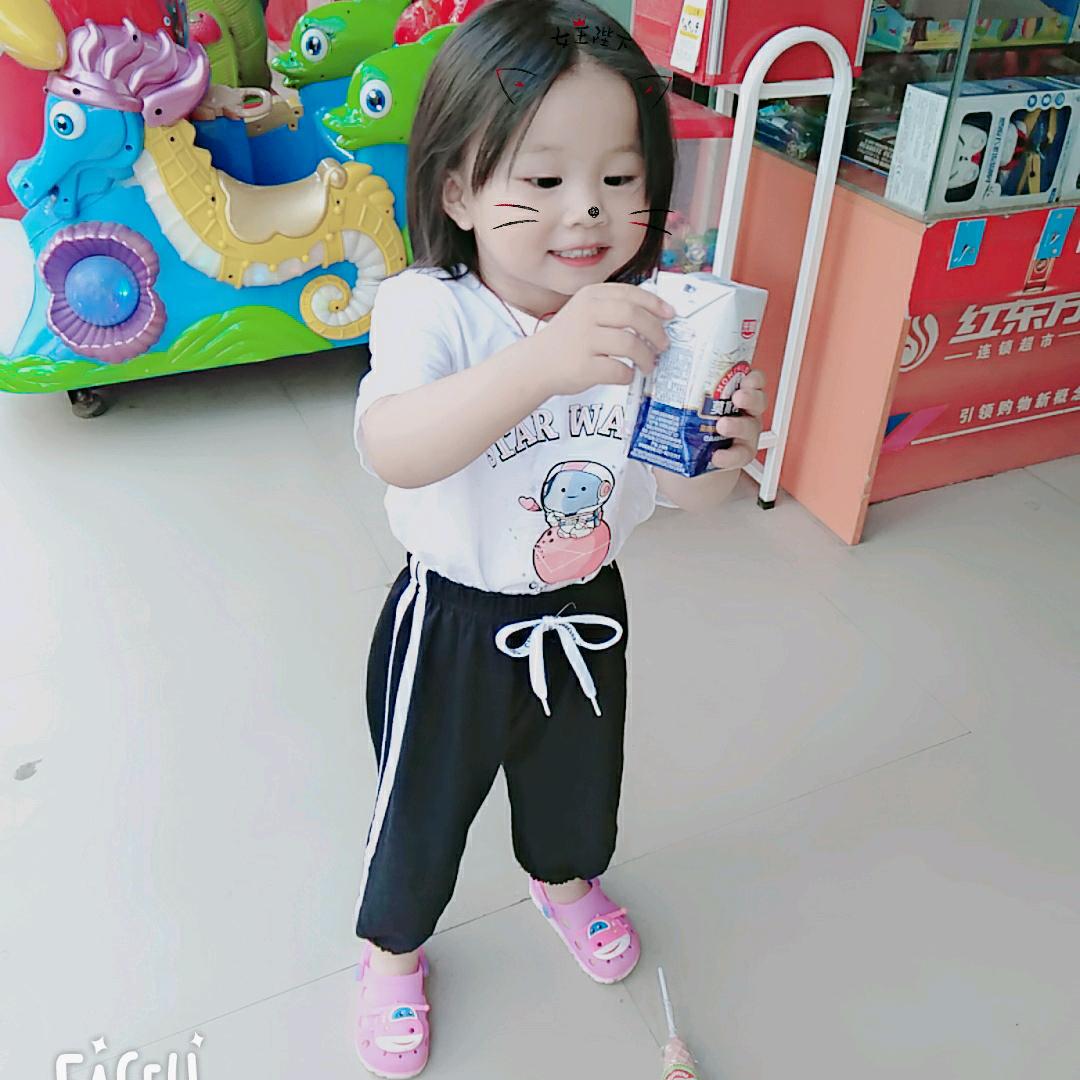 爱笑的萱宝