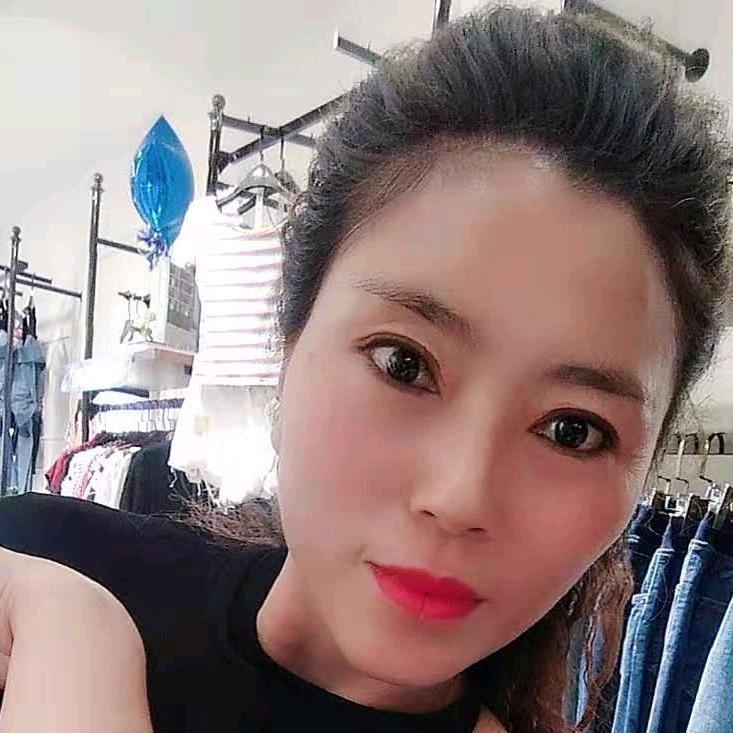 万源唯美印象女装店