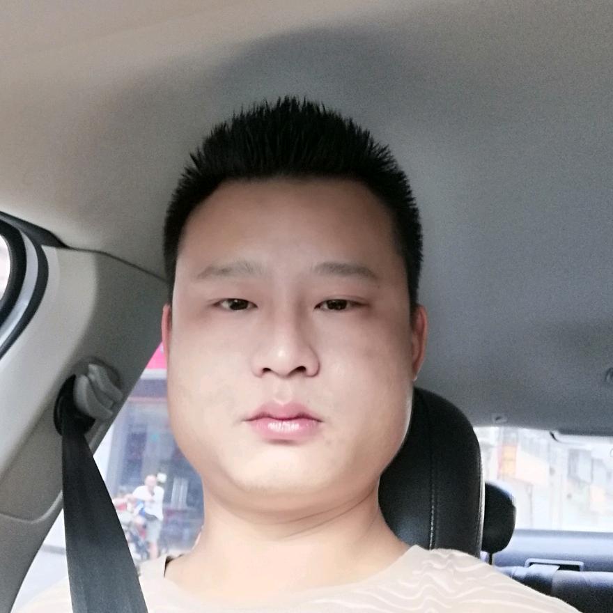 龙爵汽车服务中心小唐