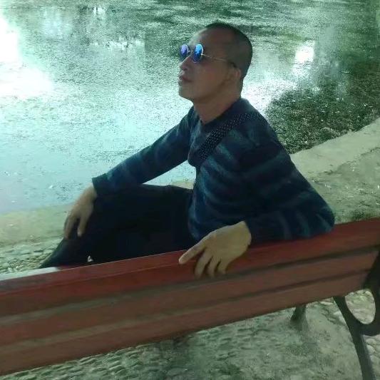 阳光万丈照红颜