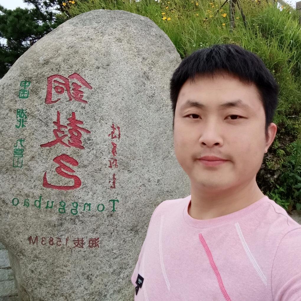 $小伍同学$