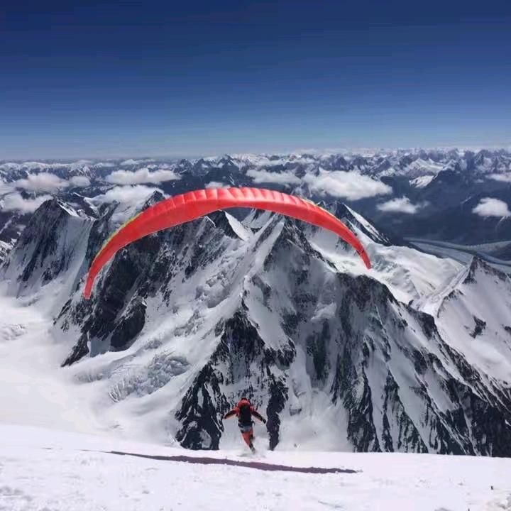 极地探游（玉龙雪山）滑翔伞飞行营地