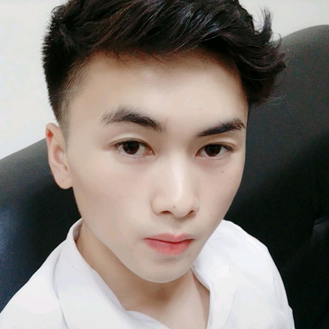 小阿哥 ☀（兰记三角粑）