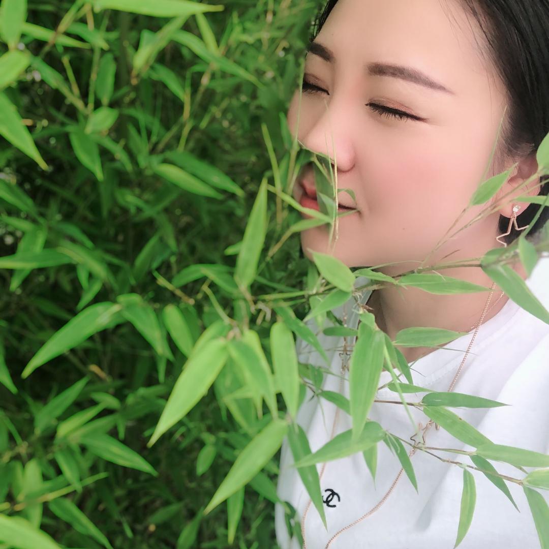 宁愿高傲的单身