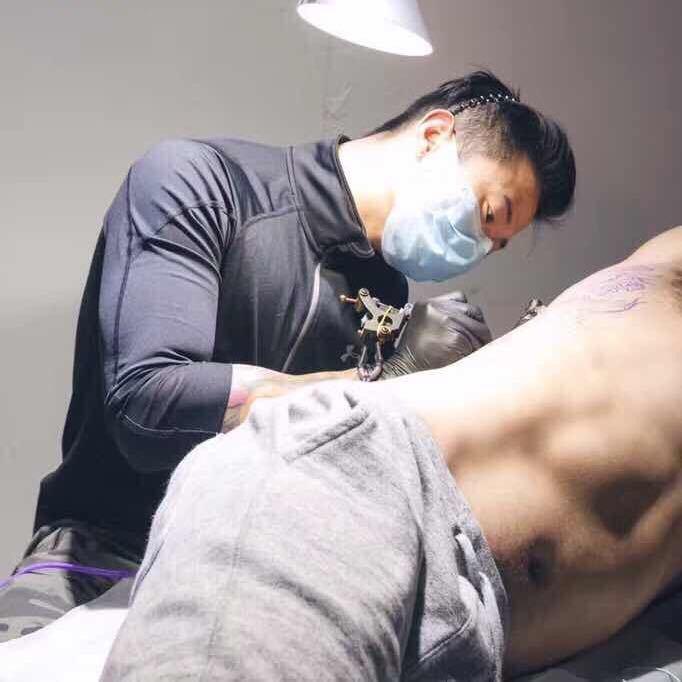 纹身师Tao